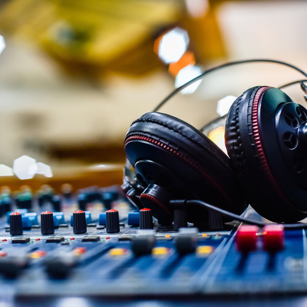 Philips DJ Headphones. The listening station