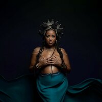 Жасы 80-нен асқан кемпір