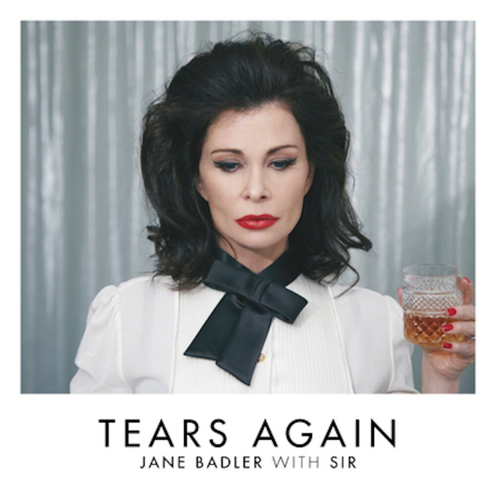 Tears again. Джейн Бэдлер. Jane Badler 80. Джейн Бэдлер сегодня бюст. Джейн Бэдлер в ванной.