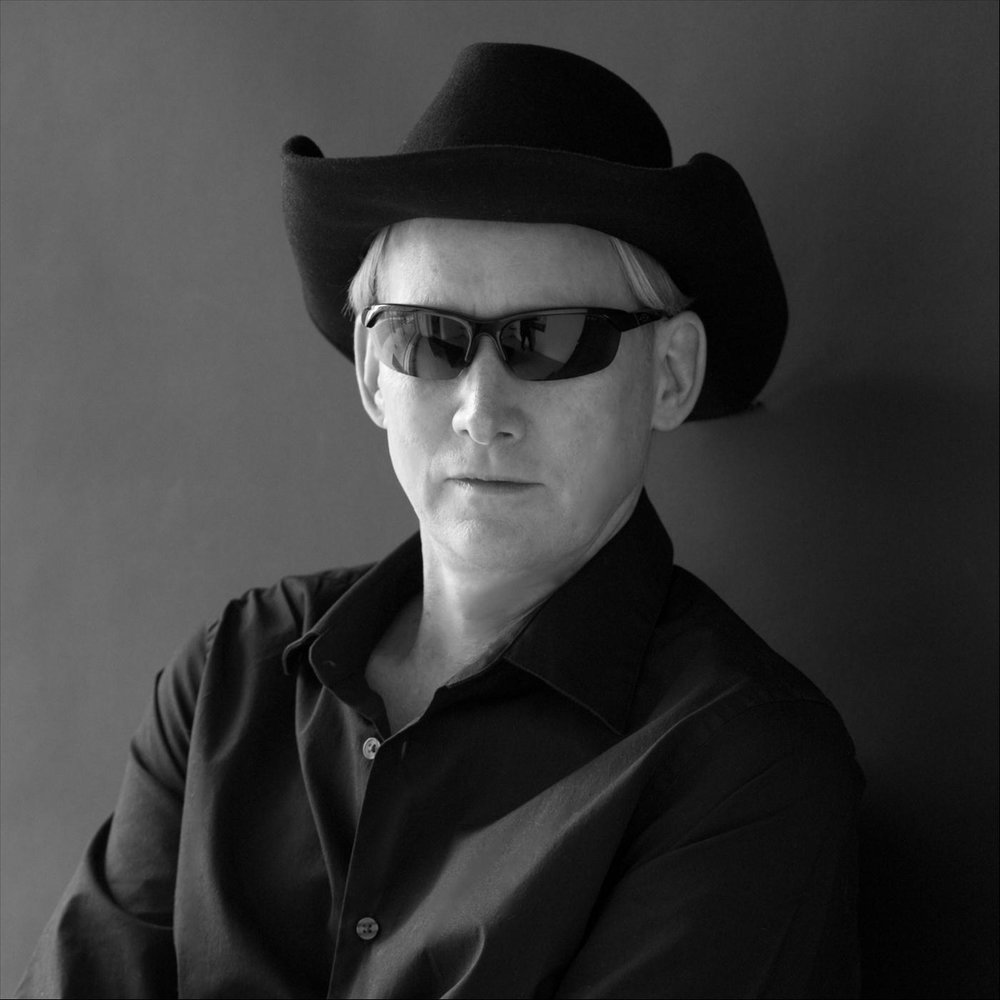 Alex david. Алекс стуррок. Александр белый актер. Алекс дэвид брайт. Александр дэвид линц.