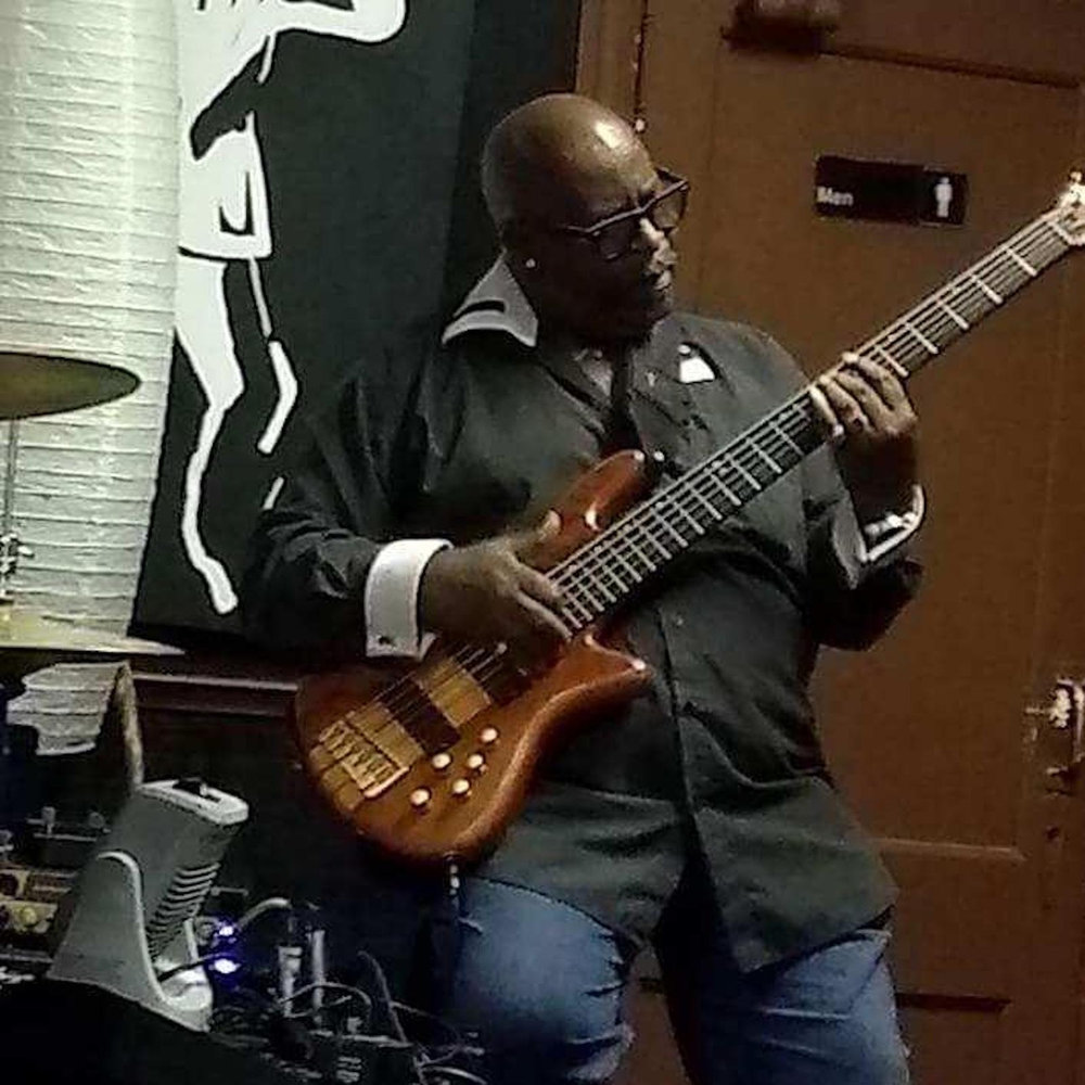 Dee brown singer. James brown. Коричневые слушать. James brown первая пластинка. Paul brown.