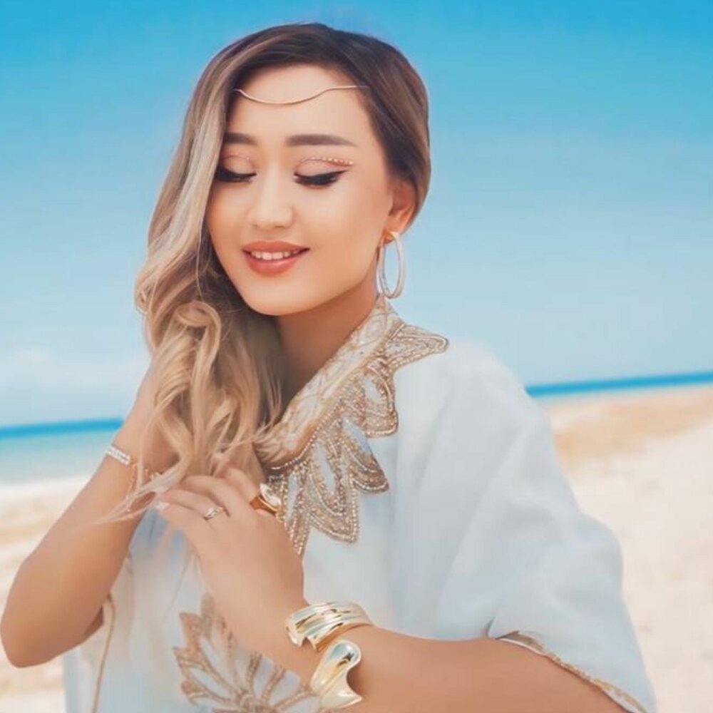 Мөлдір трусиктер бейне фото арқылы пизда