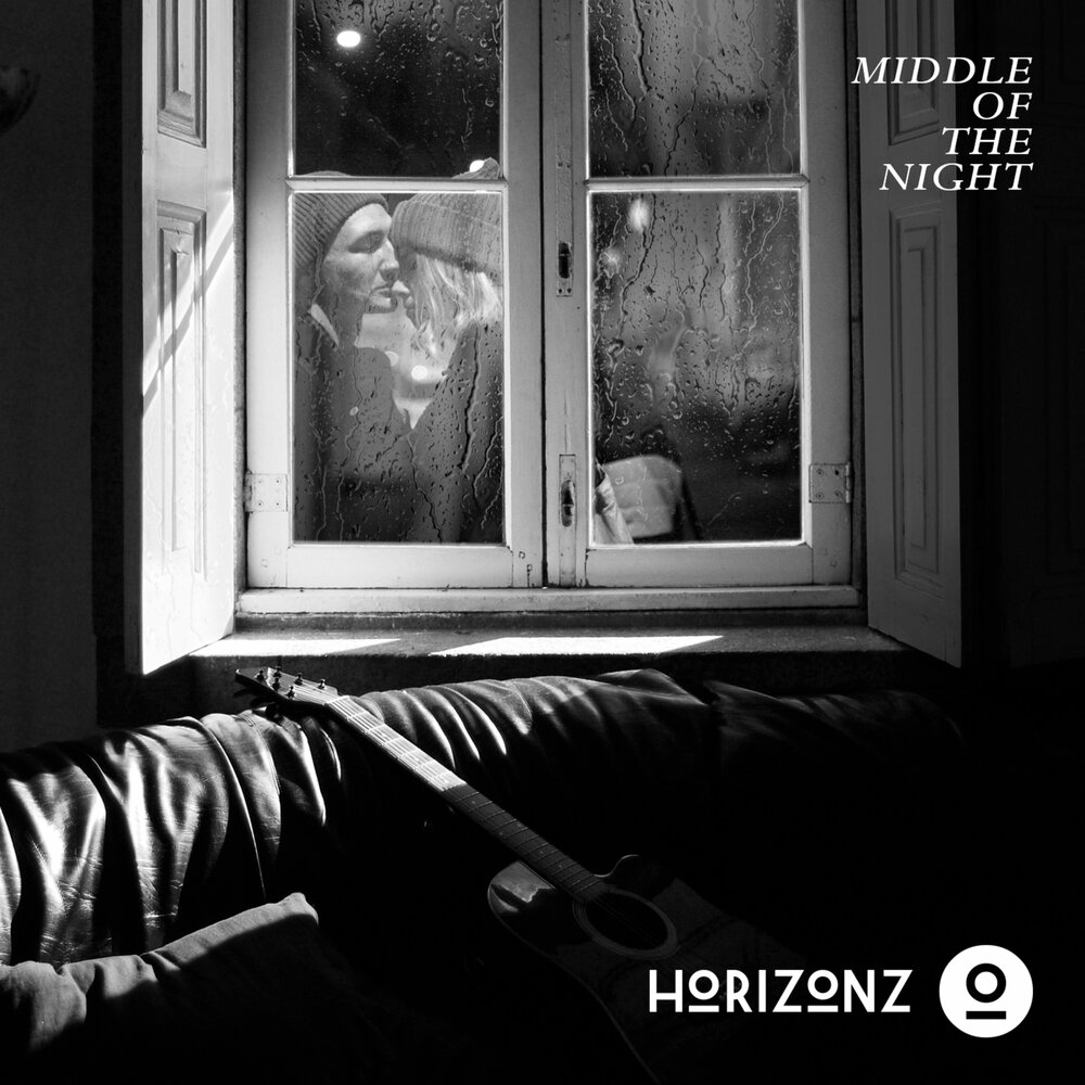 Музыка middle of the night. Middle of the Night слушать. Middle of the Night видео.