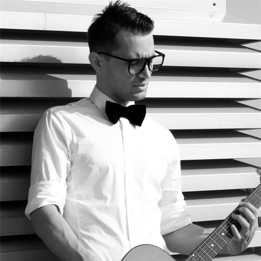 Alex nin фото. Alex n. Альма слушать. Alex n rock. Алекса север.