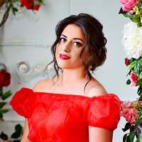 Карина Велиханова