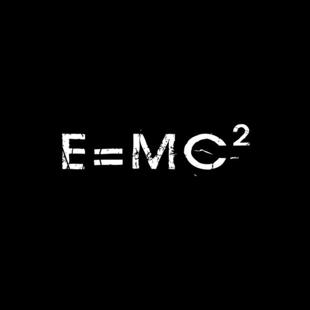 Мс фон. Е mc2. E=mc². Уравнение Эйнштейна е мс2.