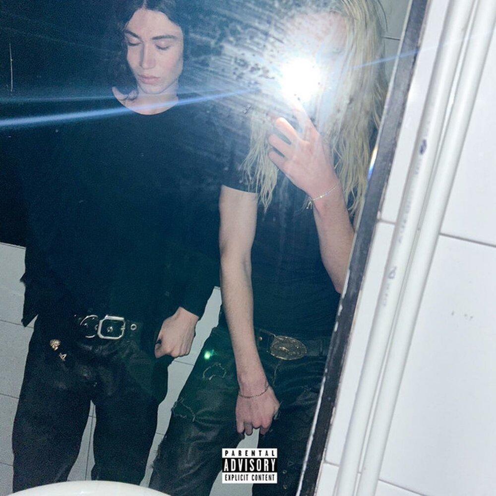 жалаңаш украиндық жас әйелдер