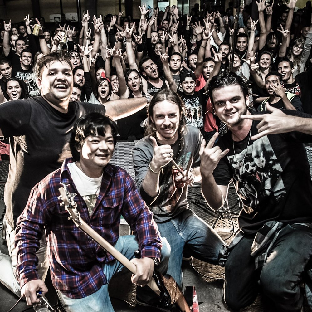 Гранж атмосфера. Гранж стиль музыки. Гранж слушать. Soundgarden 1988. Группа nirvana.