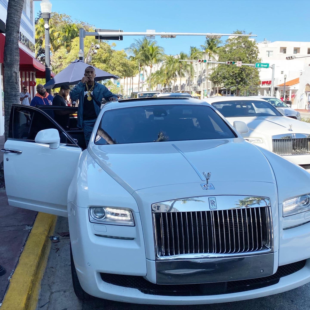 Rolls Royce песня. Rolls Royce Ghost. Видео про Rolls Royce песню.