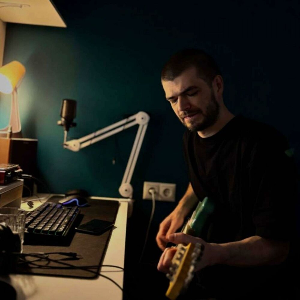 track-cover