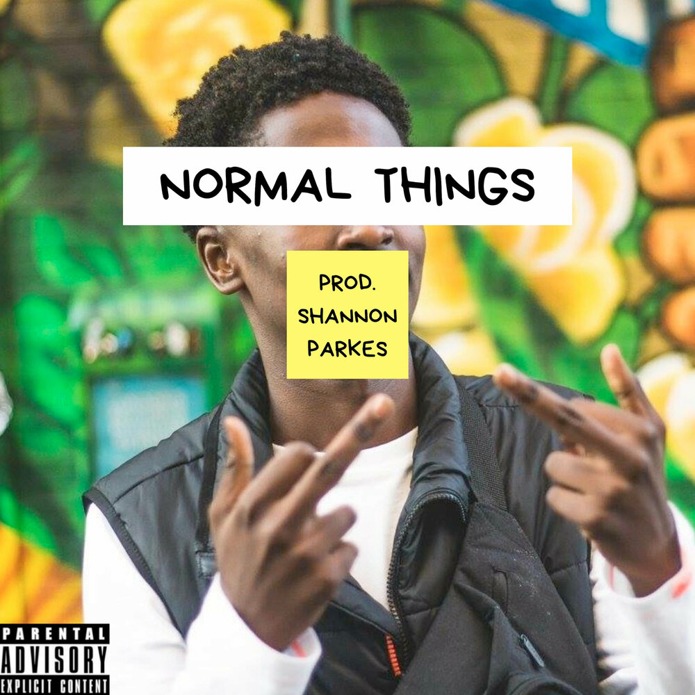 кристина агилера замужем. Normal things. женщина сидит на диване дома и пьет кофе. How to disappear completely and never be found переводчик. Normal things.