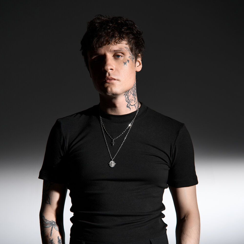 МУККА – слушать онлайн в хорошем качестве на КИОН Музыке