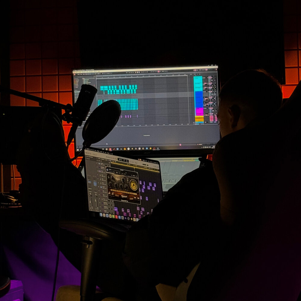 ПОТЕРЯЛСЯ В ГОЛОВЕ