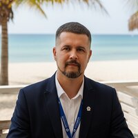 Александр Макаров