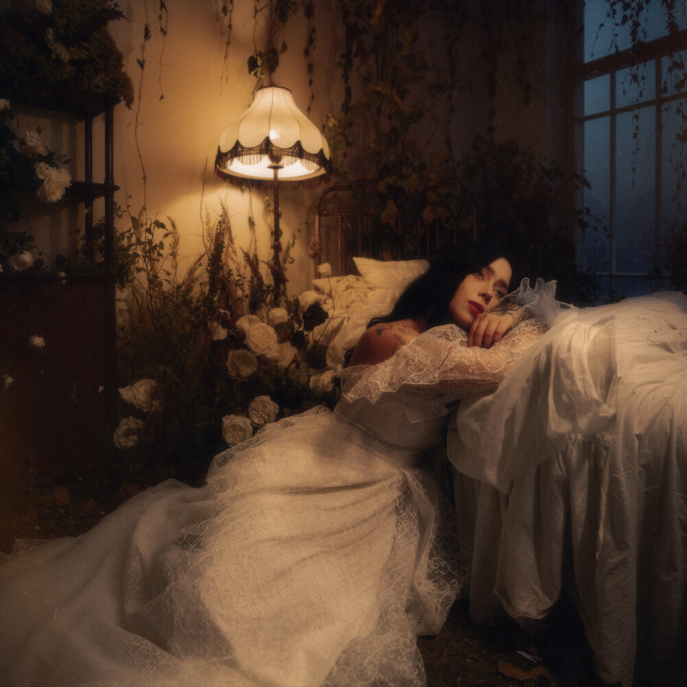 Спит моя любовь