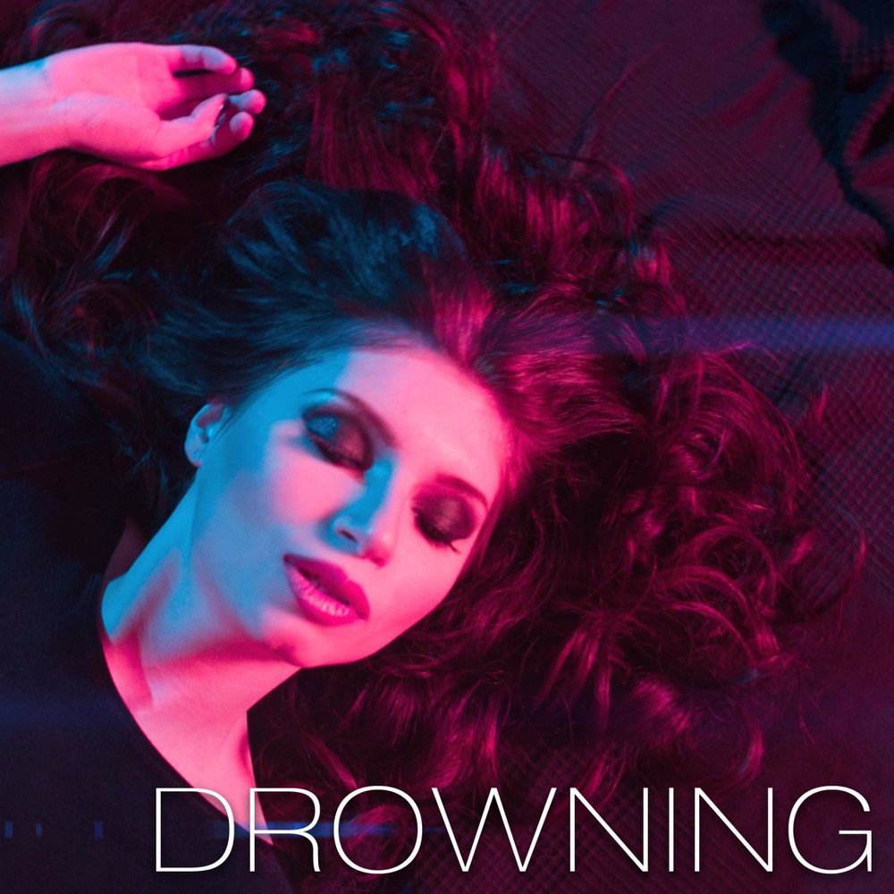 Кэролайн слушать. Песни Drowning lero943.