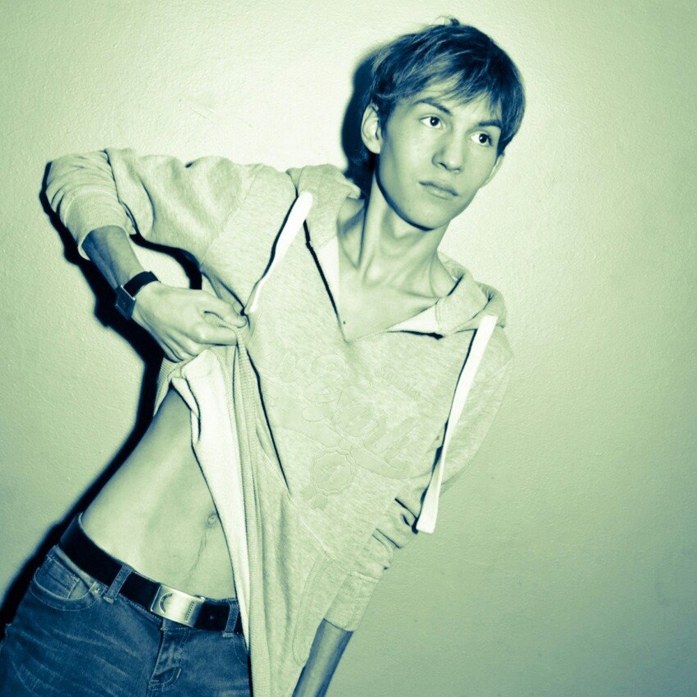 Family and friends 1 action boy can run. Гло бойз ботинки. Mischief astroboy обувь. Action boy. Action boy.