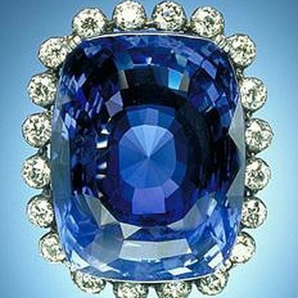 Сапфир самоцвет. Сапфир камень. Сапфир звезда индии. Кашмирский сапфир. Сапфир на русском 1.