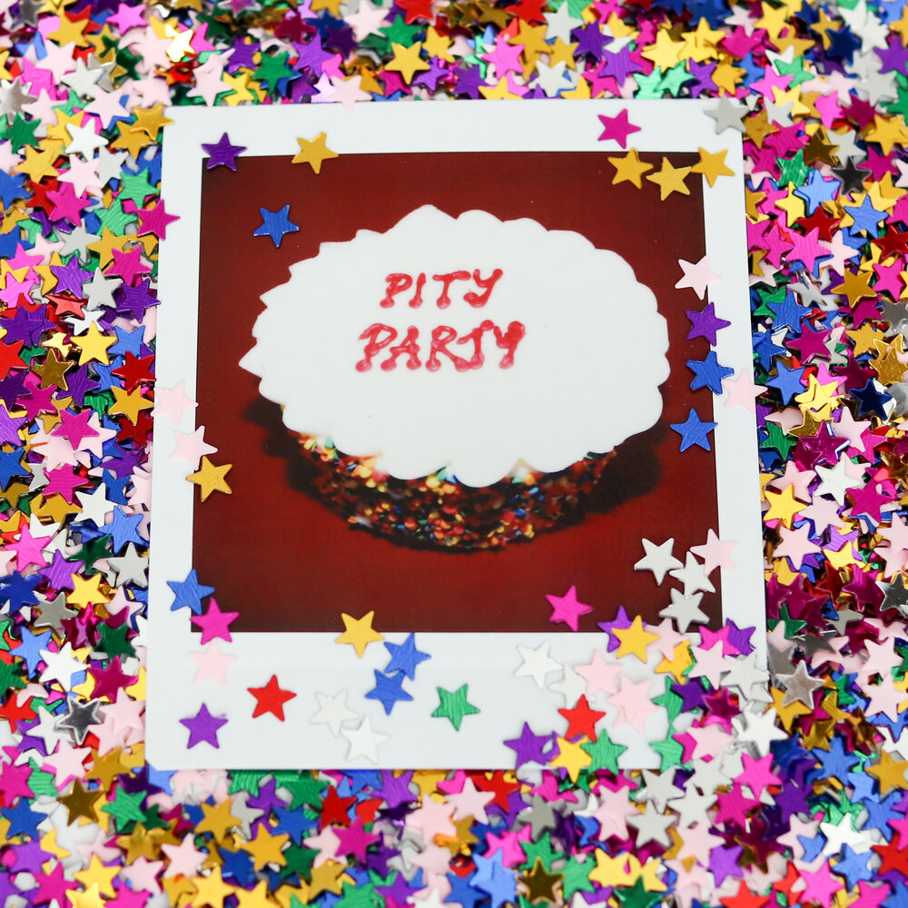 I'm single. Pity. Pity. Pity. Pity karma обложка.