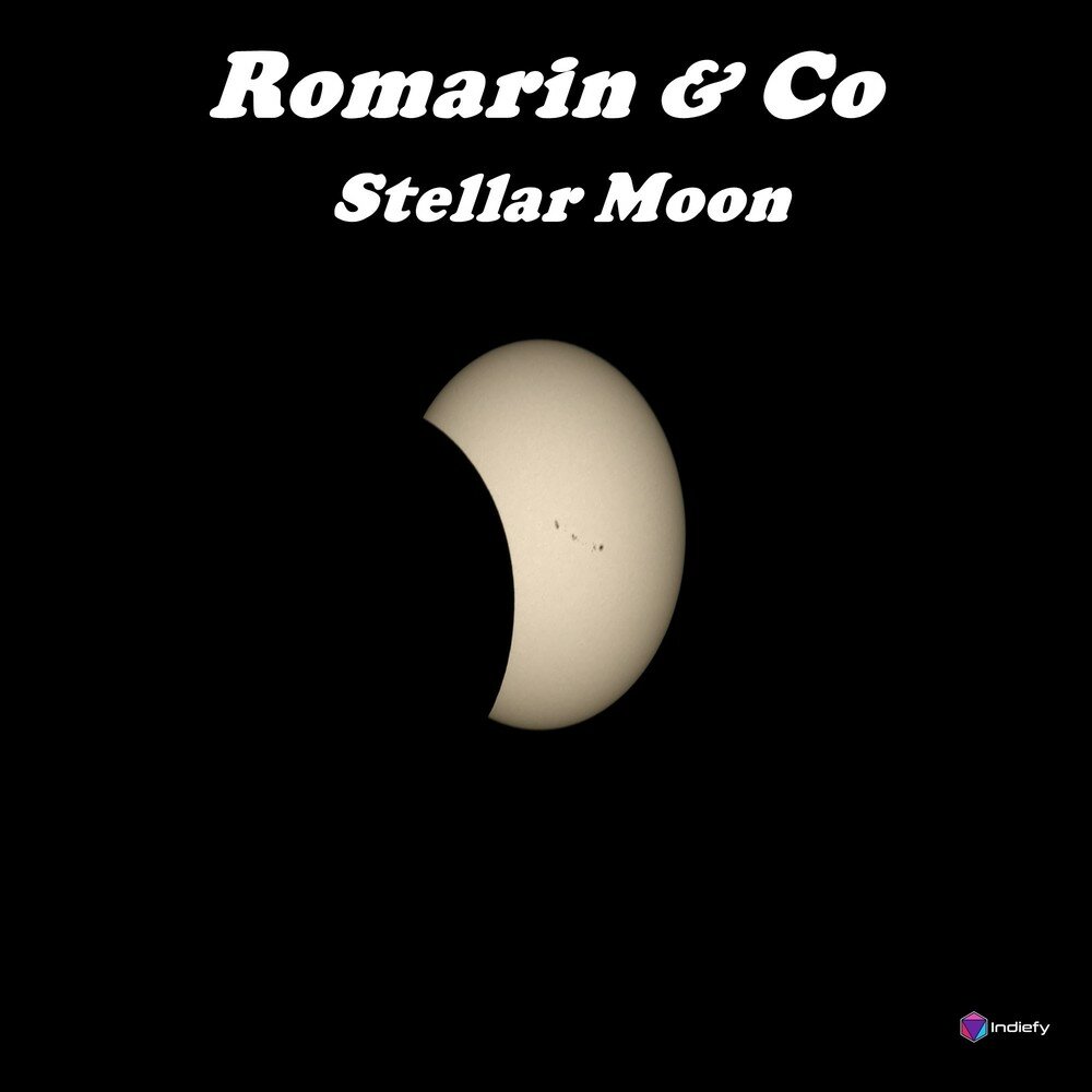 Лучшие песни луны слушать. Lunar Stellar. Стеллар черная Луна. Stella Moon псевдонимы модели. Чёрная Луна из Стеллар книги.