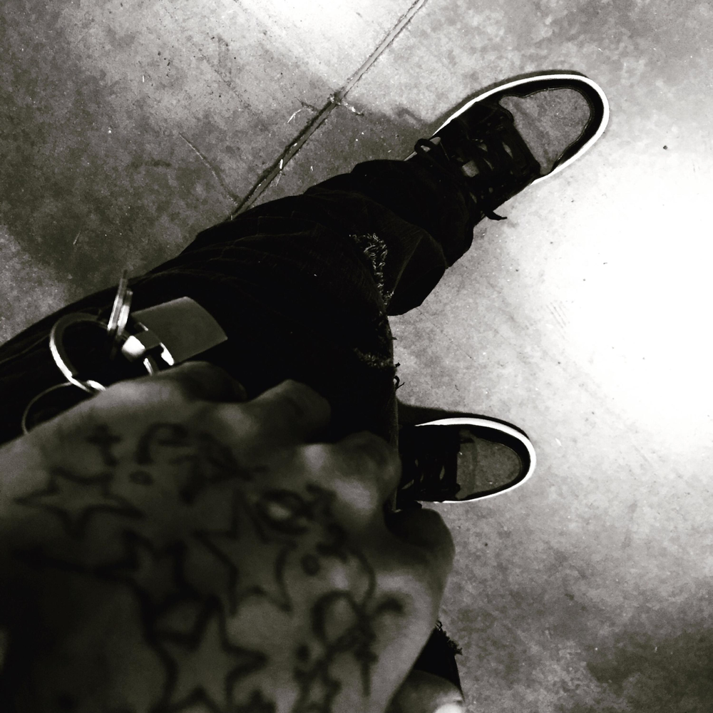 Post grunge. Страдающая женщина. Let me broken. Let me broken. Post grunge.