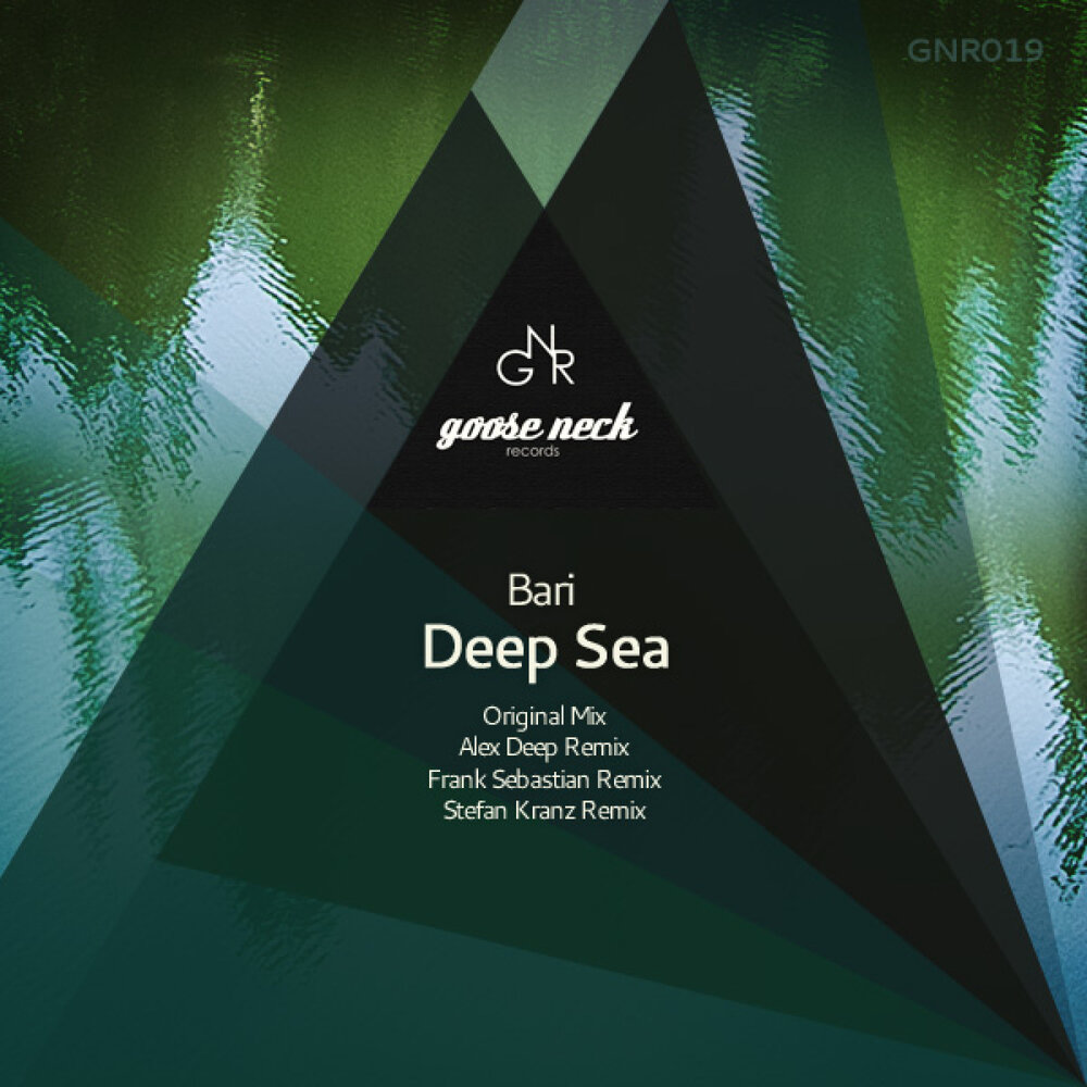 Frank Sebastian towards distance  2014. Песня Deep Sea. Aquanuts - Deep Sea (Original Mix) _data records_ 2002 (128 Kbps).mp3.