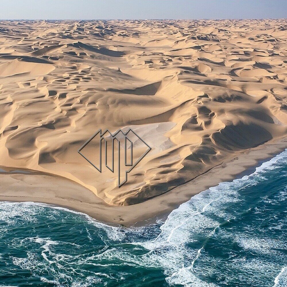 Пустыня и море