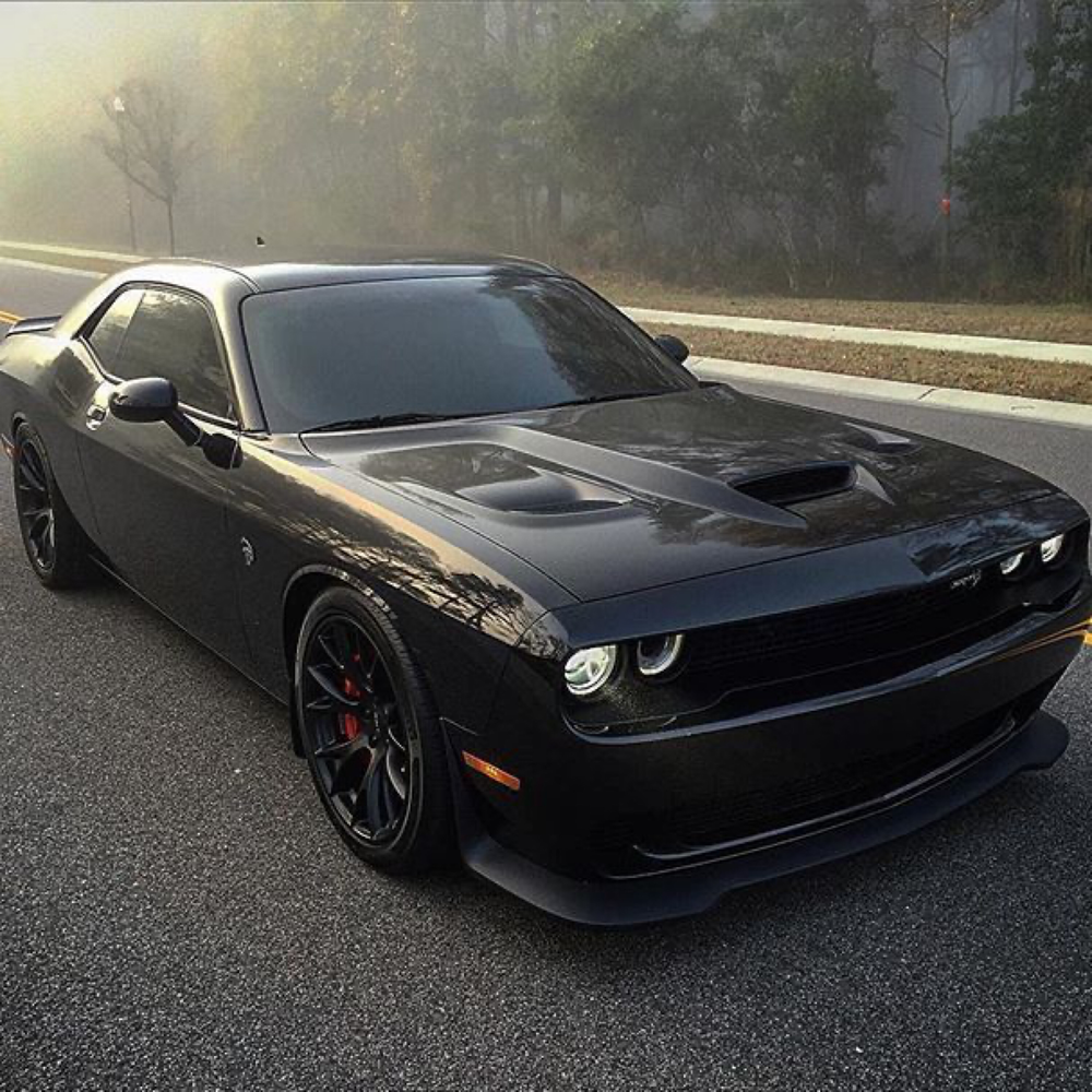 Dodge Challenger srt8 Hellcat