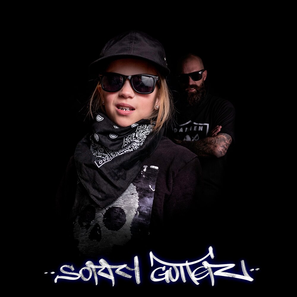 джастин бибер сорри. Buju banton. Indigo rein купальники. музыканты с дредами. клэр саваж.