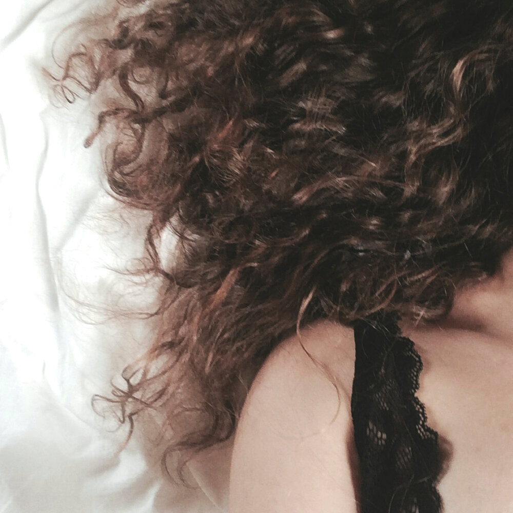 салон для кудрявых волос в москве. совсем домашнее личико с ее кудрявыми. катя с белыми кудрявыми волосами нижний новгород. история кудрей. Emelie battah.