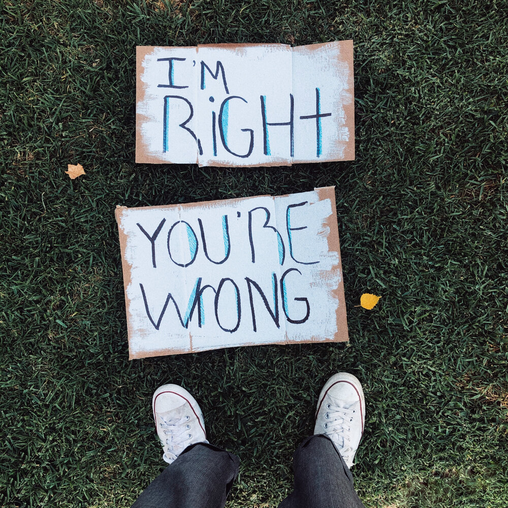 Baby i m right here перевод. I'M right. M4ko right обложка. De = one you rights.