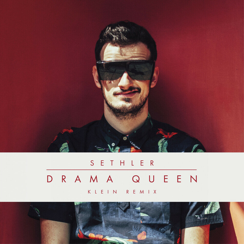 Драма квин слушать. Iamjakehill drama queen. Драма квин слушать. Лама квин. Драма квин фото.