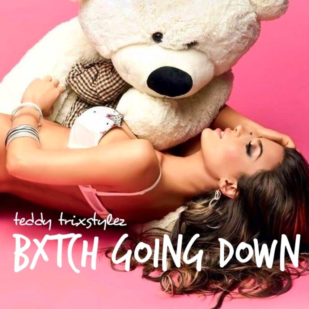 Плюшевый мишка. Девушки с игрушками видео. Девушка с мягкой игрушкой. Девушка с мишкой. Katerina kristall модель.