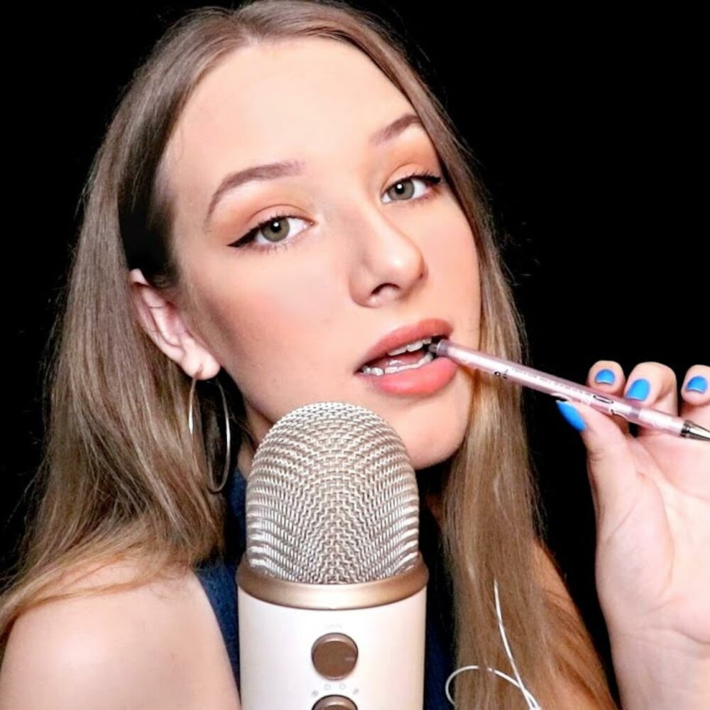 Pen Noms and Inaudible Whispering - Diddly ASMR. 