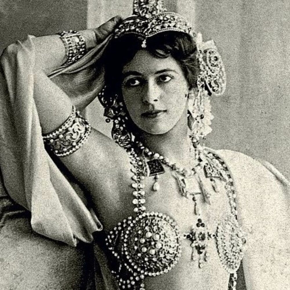 Мата хари танцы индийские. Адам зелле. Vahina giocante мата хари. Efendi мата хари. Мата хари танцовщица.