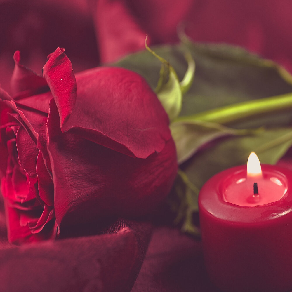 Романтика свечи розы ю