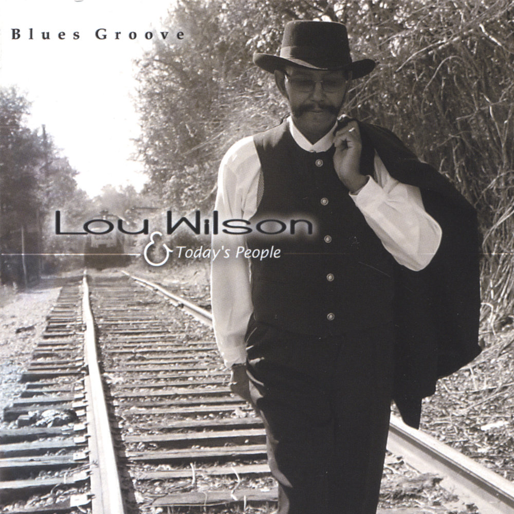 общение в кафе. молодежь в интернете. красивая группа людей. молодежь со смартфонами. люди на улице.