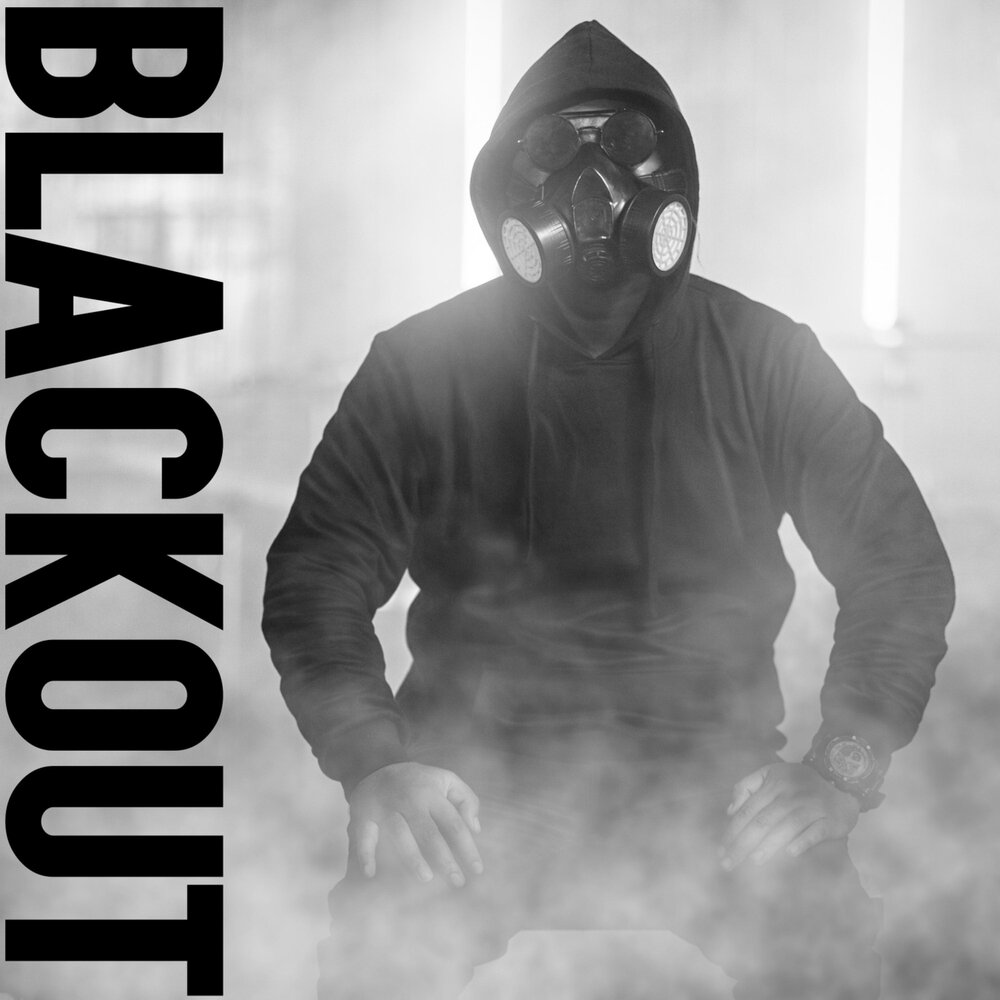 13 слушать. Blackout аватарка.