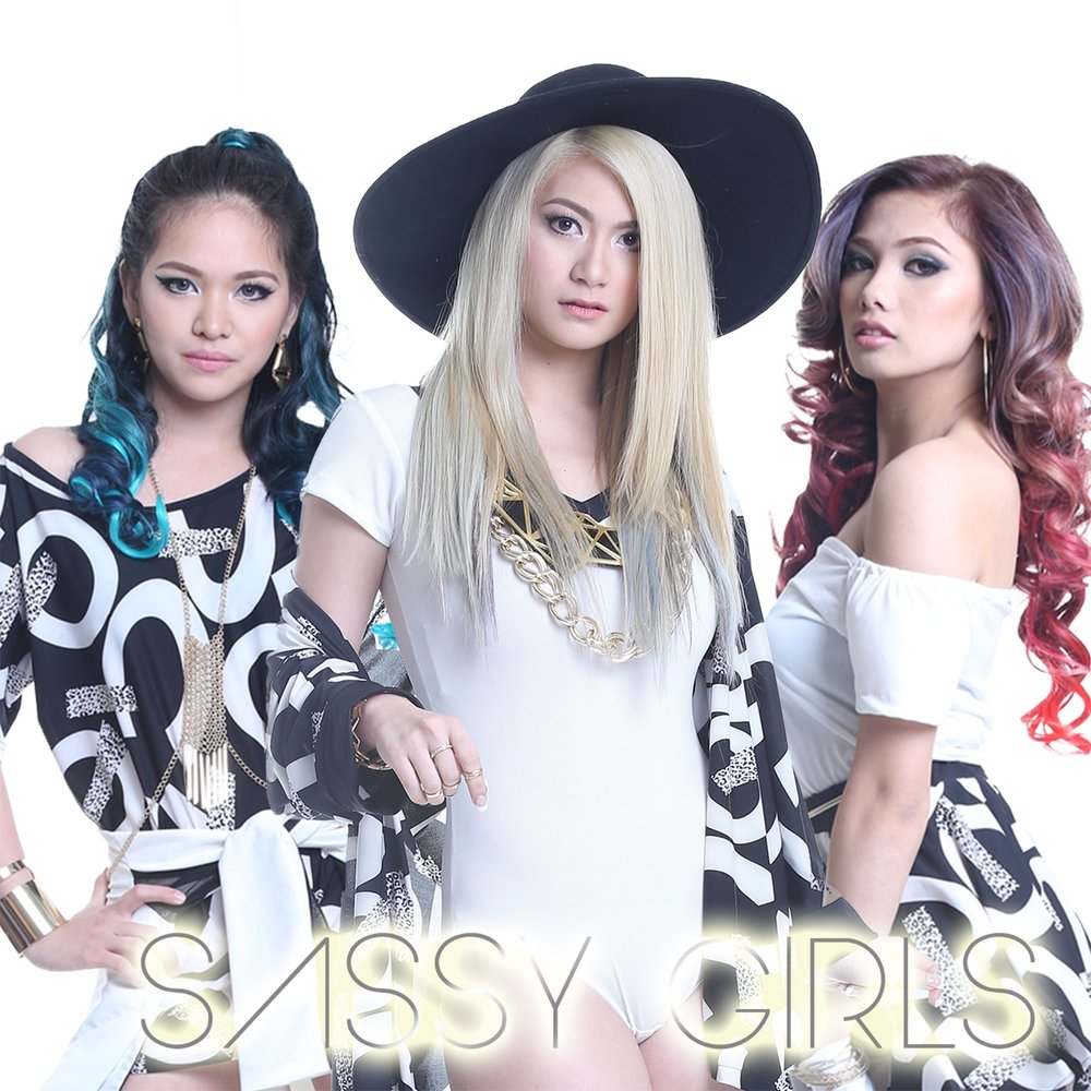 We girls. Sassy girl. Us girl we are so Magical. Enish Inc. 2015.