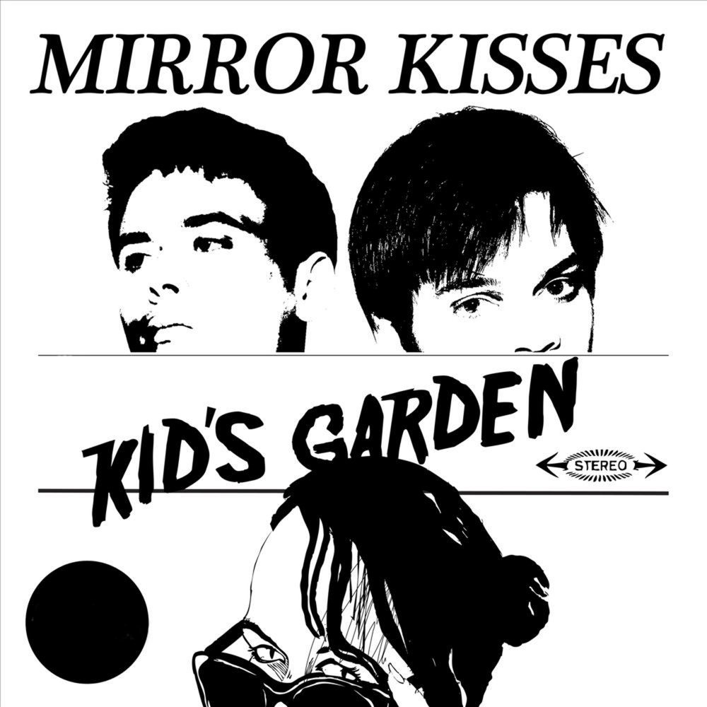 Mirror kisses. Mirror Kiss. Mirror Kiss Music. Fang Kiss Grum. Kiss ID back.