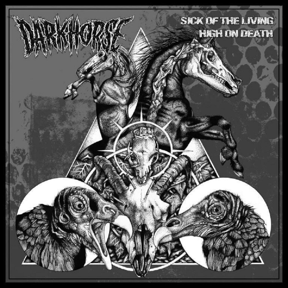 Dark horse перевод на русский. 1974 - Dark Horse. Dark Horse песня обложка. The Dark Horse meaning. Devil Bona Dark Horse.