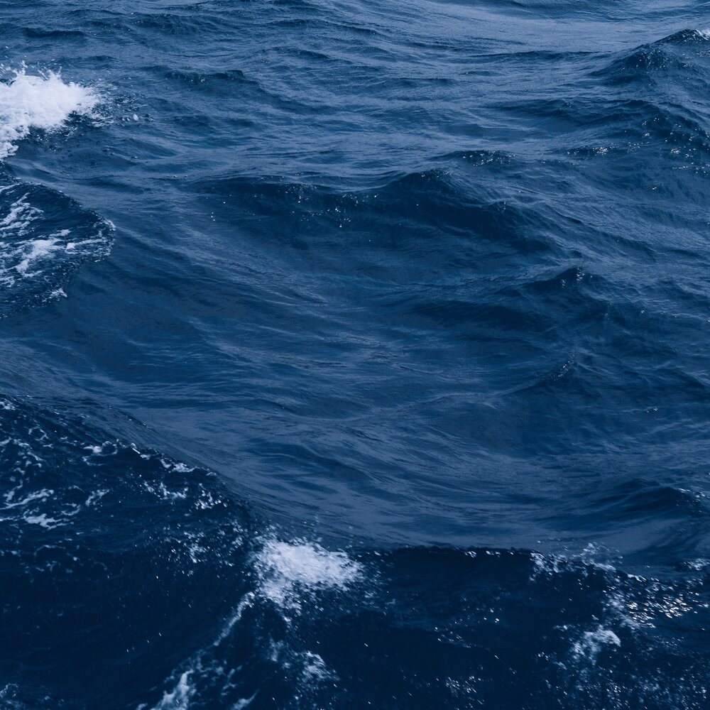 Feel more joy kitay. Beach mix create. Хенни ван де ланде художник. Девушка на берегу. Силуэт девушки.