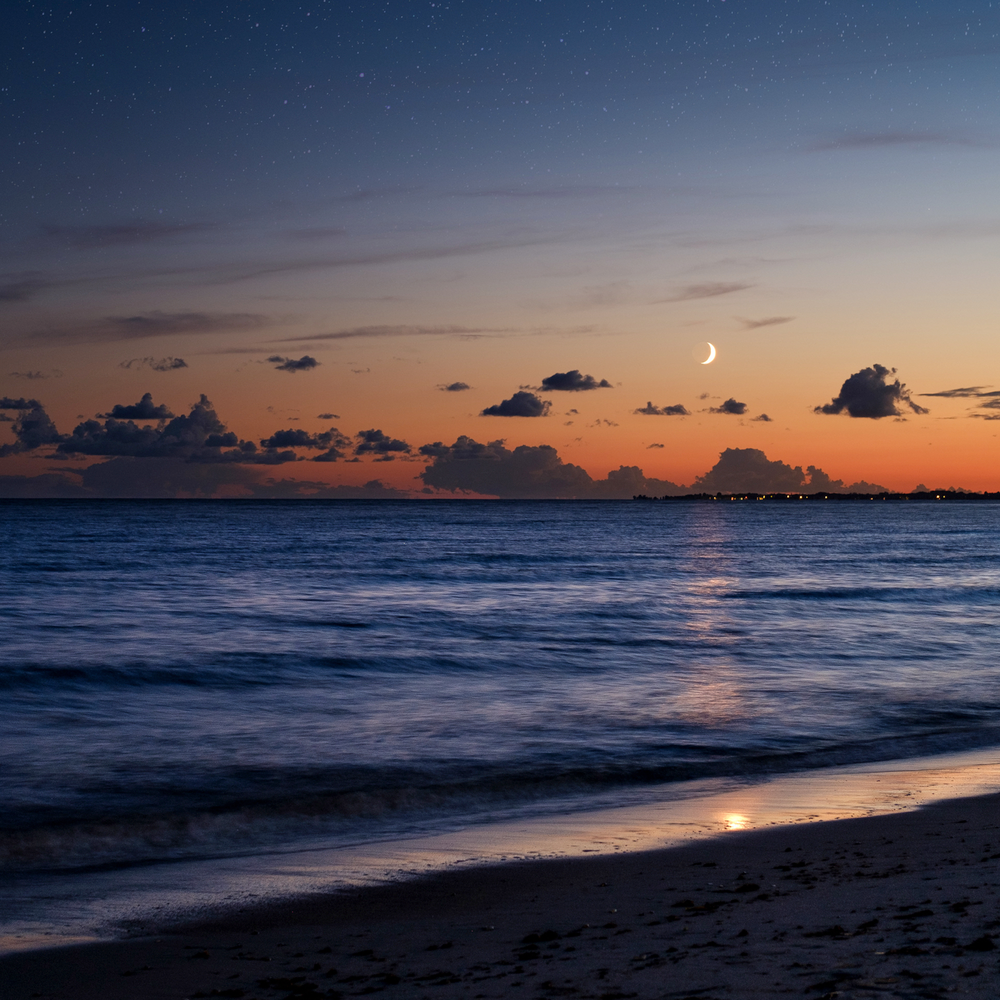Вечер море слушать. Пляж закат. Вечер море слушать. Вид на море. Вечер море слушать.