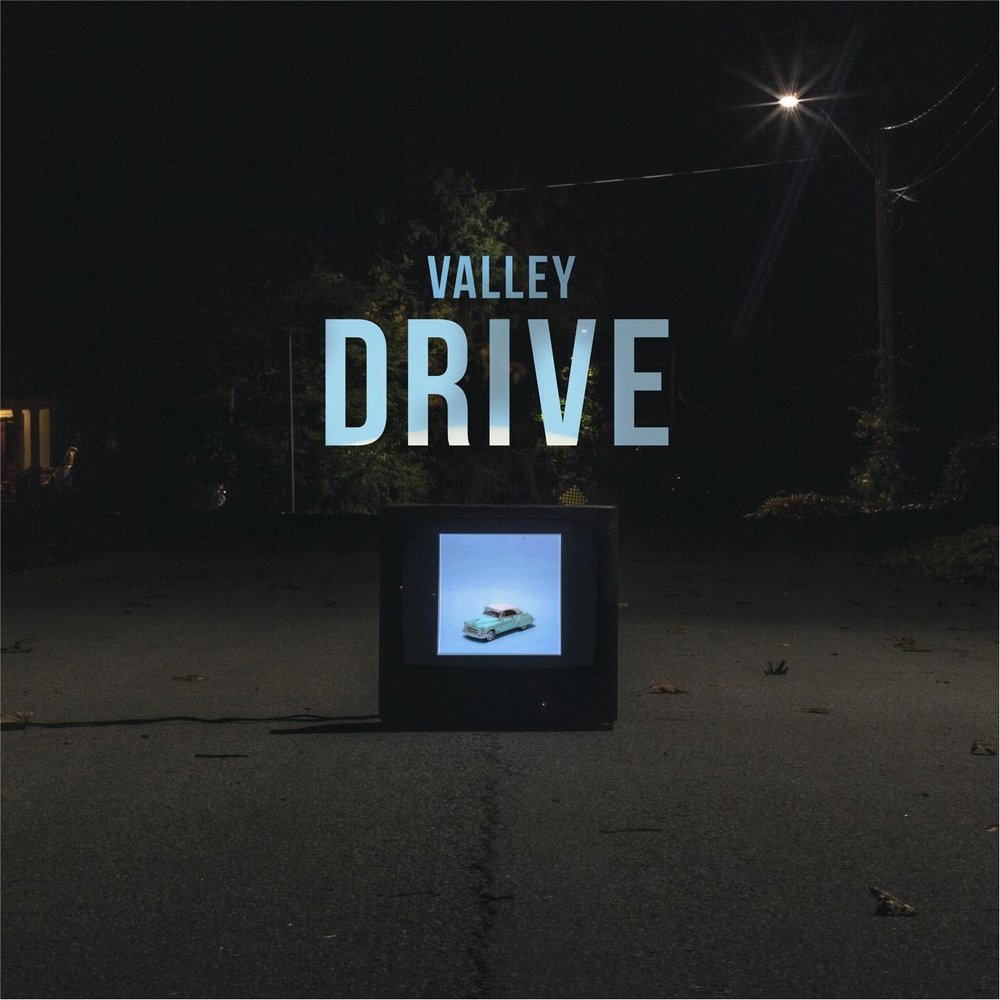 1 drive listen. Альбом Gully. Valley Drive. Обложка трека драйв. Drive слово.