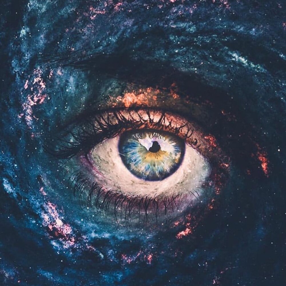 Отражение космоса в глазах