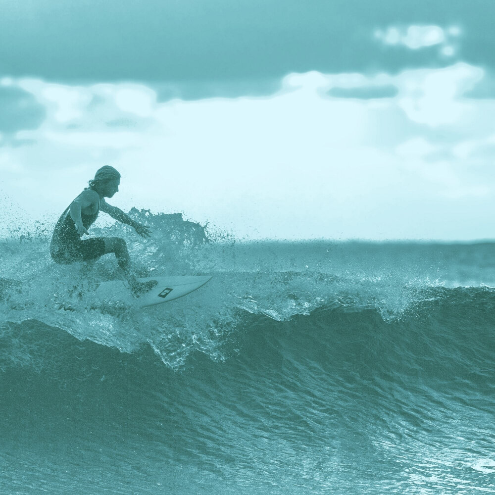 Playing with waves. Oceans asmr. waves.