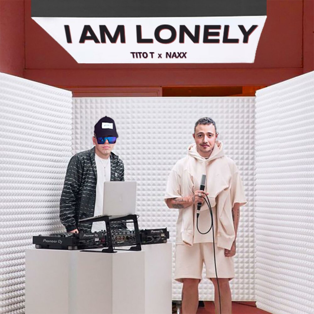 Am lonely песня