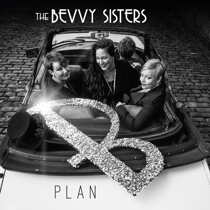 Plan b певица. B and sisters песни. Песня sister альбом с машиной.
