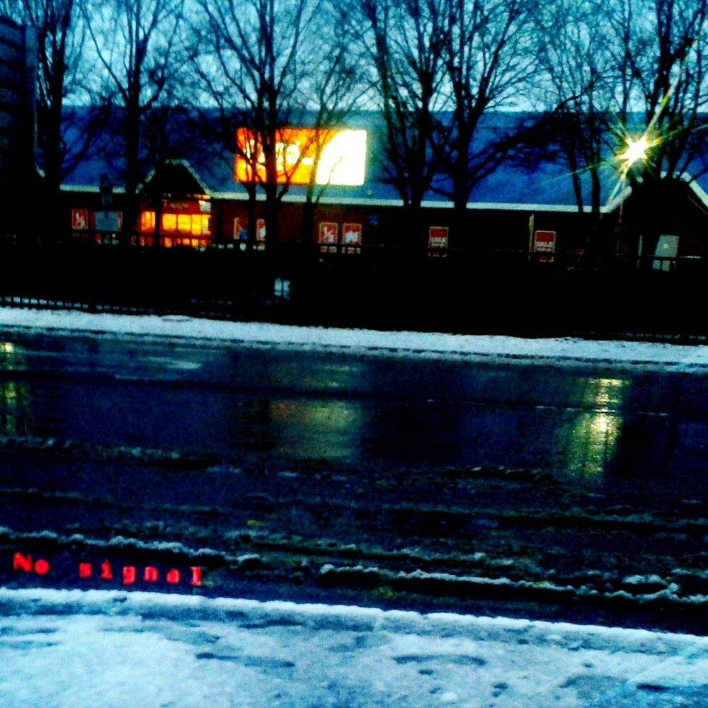 Зима сугробы город. Зимние сугробы. Окно в европу холодно картинка. Snow place like home. Snowing weather.