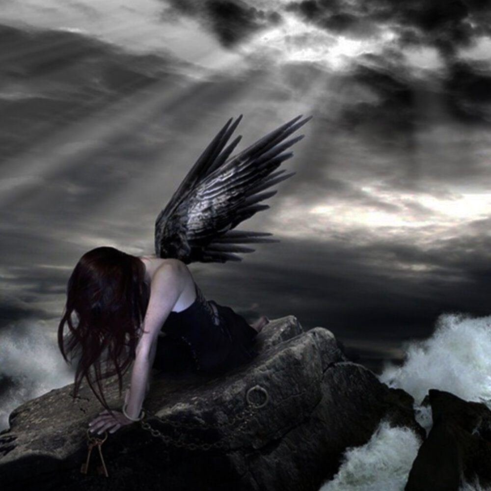 Найти сломанные крылья. Девушка с крыльями. Черный ангел. Девушка с крыльями ангела. Девушка с крыльями птицы.